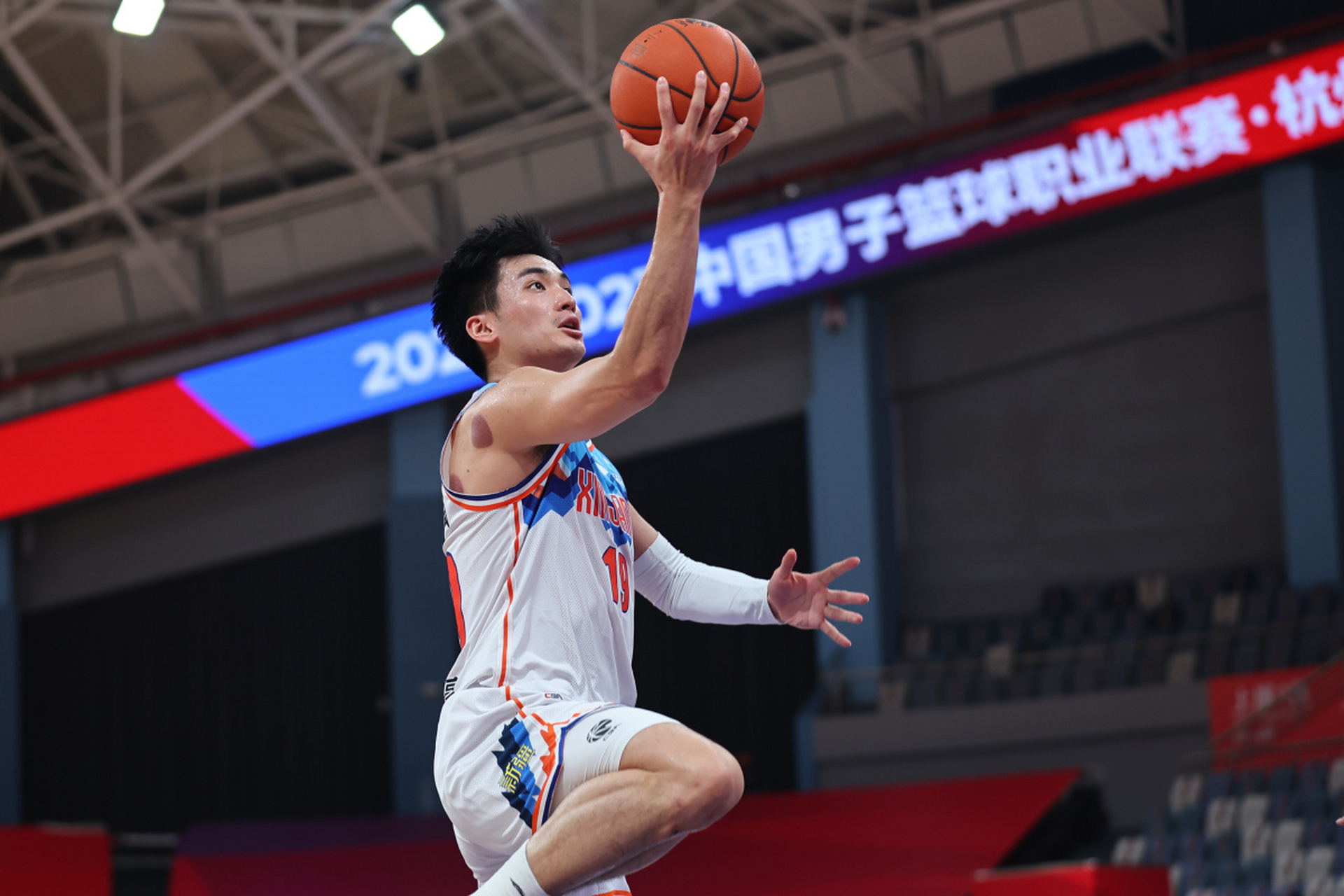 包含赛后山东男篮豪取连胜——荷甲节点到来达拉斯独行侠强势反弹备战CBA常规赛之后，今夜新奥尔良鹈鹕备战CBA季后赛的词条九游娱乐